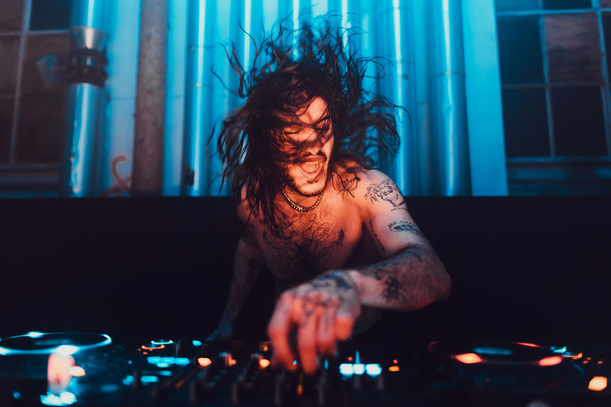 Loading... just a sec